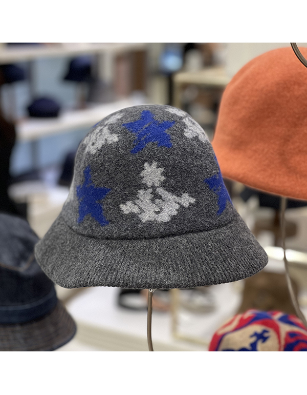 VIVIENNE WESTWOOD KNIT BUCKET HAT