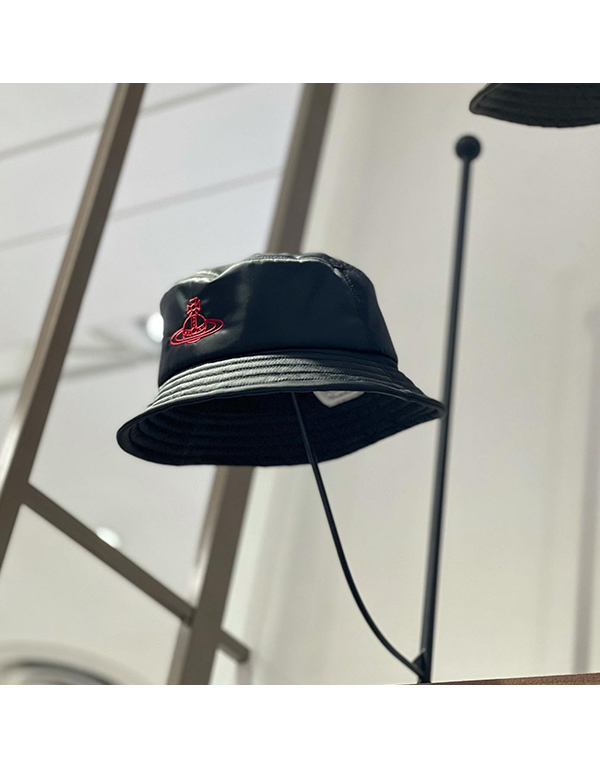 VIVIENNE WESTWOOD LOGO BUCKET HAT